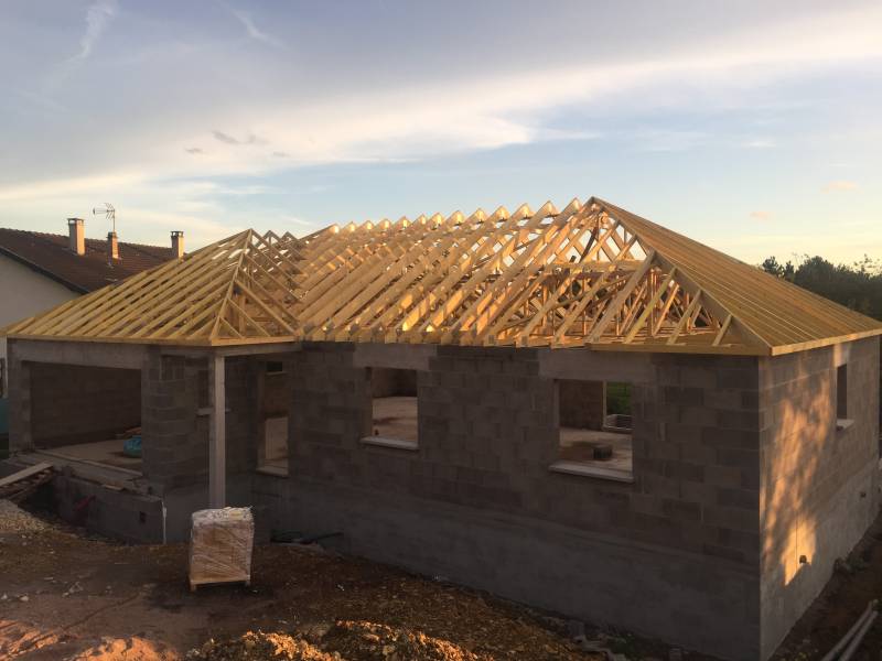 Pose charpente maison plain pied Villey-Saint-Etienne